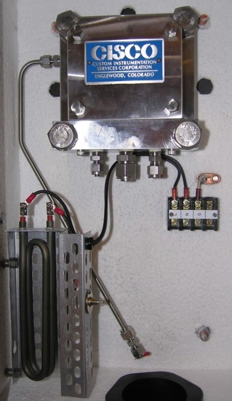 CiSCO Probe Model EP-750/HT in Heated Enclosure